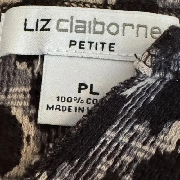 Liz Claiborne || Cool Toned Leopard Print  T Shirt Blouse Petite Large - Picture 4 of 4
